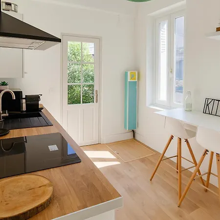 Апарт-отель 4 L'appart Et Salle De Bain Privee Avec Espace Commun Linge Et Menage Inclus Gare Centre 3*